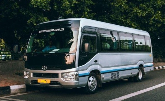 Luxury 15-Seater Bus